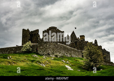 Die berühmten Ruinen von Rock Of Cashel in Irland - Reise Fotografie Stockfoto