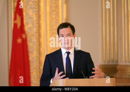 Der britische Schatzkanzler George Osborne spricht an der Sechsten China-Britain wirtschafts- und finanzpolitischen Dialog in London, UK, 12. September 2014. Stockfoto