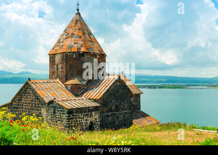 Schönen Kloster Sevanavank am Ufer des Lake Sevan, Armenien Stockfoto
