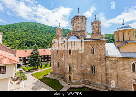 Mittelalterlichen Serbischen Orthodoxen Manasija (Resava) Kloster, Kirche der Heiligen Dreifaltigkeit, Serbien, gegründet von Despoten Stefan Lazarevic. Stockfoto