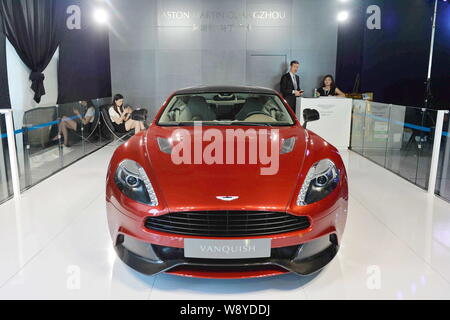 Ein Aston Martin Vanquish ist auf dem Display während der China Rendez-Vous: Die fünfte Ausgabe der Superyachts-Business Jets-Luxury Lifestyle Ausstellung gesehen Stockfoto