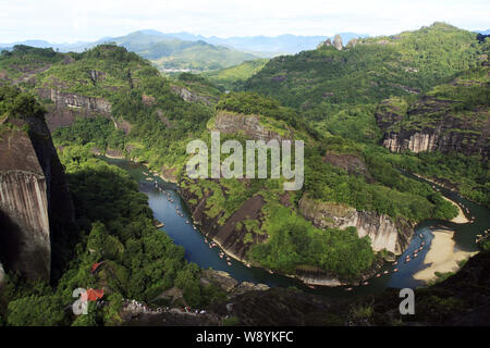 Landschaft des Mount Wuyi, oder Wuyi Bergen, in Fuzhou city, Nanping Präfektur, südost China Provinz Fujian. Stockfoto