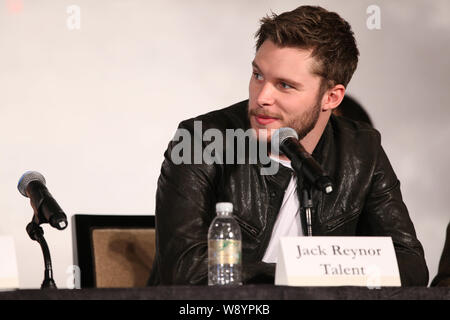 Iren - amerikanische Schauspieler Jack Reynor hört auf einer Pressekonferenz für seinen Film, Transformatoren: Alter vom Aussterben bedroht, während des 17. Shanghai International Stockfoto