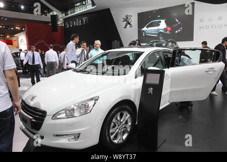 ---- Eine Dongfeng Peugeot Citroen508 ist während des 10 China (Guangzhou) Internationale Automobil Ausstellung, da die Automatische Guangzhou 201 bekannte angezeigt Stockfoto