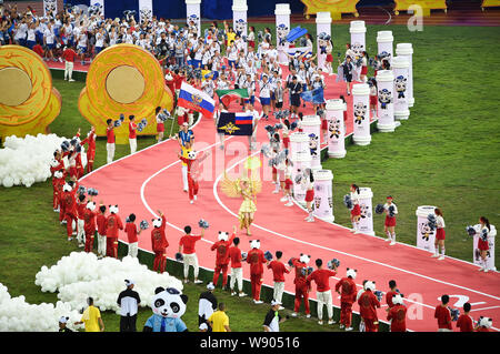 Delegationen von Sportlern aus verschiedenen Ländern zeigen am 18., World Police und Fire Games beginnt in der Stadt Chengdu, Provinz Sichuan im Südwesten Chinas, den 8. August 2019. Stockfoto