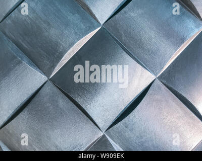 Silber 3D-dekorative Wand panel mit ungewöhnlichen geometrischen Form. Metallic-grauen Hintergrund mit Muster. Abstrakte Textur. Stockfoto