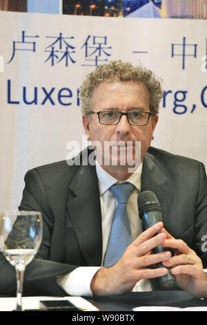 Pierre Gramegna, Finanzminister von Luxemburg, spricht auf ein Forum mit dem Titel, Luxemburg, China Hub in Europa, in Shanghai, China, 3. Juli 2014. Luxem Stockfoto