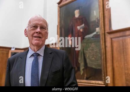 Dunfermline, UK. 12 Aug, 2019. Sir Ian Wood hat angekündigt worden als eines der Empfänger der Carnegie Medal der Philanthropie in der Carnegie Birthplace Museum in Dunfermline. Die anderen Medaillengewinner, die auch Ihre Auszeichnungen im Rahmen einer Feierstunde in New York im Oktober erhalten, sind Anne G Earhart, Mellody Hobson und George Lucas, Marie - Josee und Henry Kravis, Morton R L Mandel, Robert F Smith und Dr. Leonard Abschleppen. Im Bild: Sir Ian Wood an der Carnegie Birthplace Museum Credit: Rich Dyson/Alamy leben Nachrichten Stockfoto