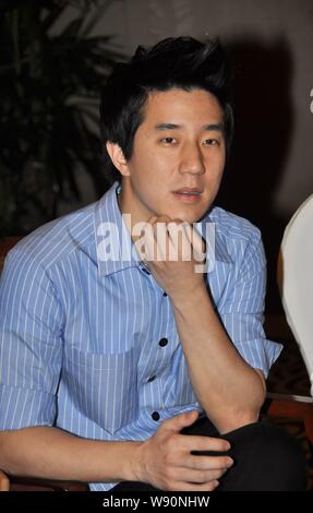 ---- Hong Kong Darsteller Jaycee Chan, der Sohn von Kung Fu Star Jackie Chan, besucht eine Pressekonferenz für seinen Film 'Double Trouble' in Shanghai, China, Stockfoto