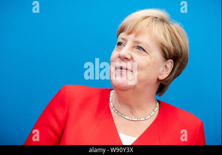 Berlin, Deutschland. 12 Aug, 2019. Bundeskanzlerin Angela Merkel (CDU) ist in der CDU-Zentrale im Konrad-Adenauer-Haus für den Beginn der Sitzung des CDU-Bundesvorstands. Quelle: Michael Kappeler/dpa/Alamy leben Nachrichten Stockfoto