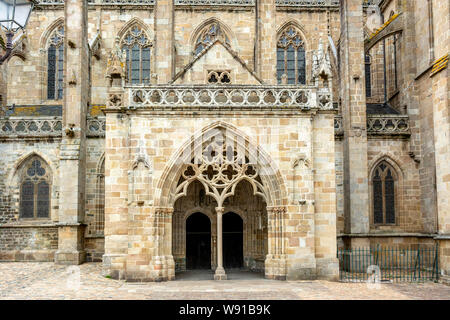 Portal der Kathedrale Saint-Tugdual von Treguier. Cotes-d'Armor. Bretagne. Frankreich Stockfoto