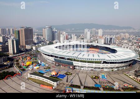 ---- Blick auf die: Helong Stadium in Changsha City, Central China Hunan Provinz, 30. September 2012. Bürgermeister von vier Provinzhauptstadt Städte in c Stockfoto