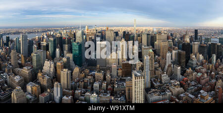 New York, USA - Januar 20, 2017: Blick auf die nördliche Manhattan von der Spitze des Empire State Building. Stockfoto