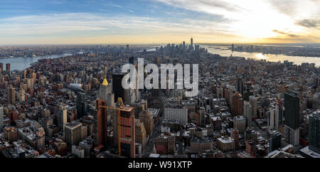 New York, USA - Januar 20, 2017: Blick auf Lower Manhattan von der Spitze des Empire State Building. Stockfoto