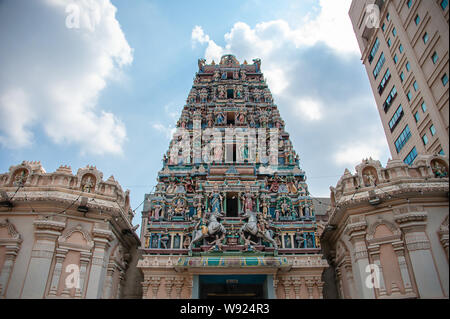 Kuala Lumpur, Malaysia - Juni 2019: Sri Mahamariamman hinduistischer Tempel, in der Nähe von Chinatown ist die älteste Hindu Tempel in Malaysia Stockfoto