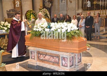 Beerdigung von frabrizio Saccomanni. In der Kirche von San Salvatore in Lauro. Auf dem Foto (Marcellino Radogna/Fotogramma, Rom - 2019-08-12) p.s. La foto e 'utilizzabile nel rispetto del contesto in Cui e' Stata scattata, e senza intento diffamatorio del decoro delle Persone rappresentate Stockfoto