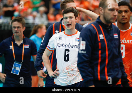 10 augustus 2019 Rotterdam, Niederlande Tokyo 2020 Volleybal Olympic Qualification Tournament 11-08-2019: Volleybal: OKT Nederland V USA: Rotterdam Volleybal Okt Tokyo 2020 Men Rotterdam - Ahoy L-R Just Dronkers (6) of the Netherlands Stockfoto