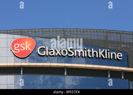 Blick auf das Hauptgebäude von GlaxoSmithKline (GSK) in London, UK, 24. Juli 2013. Der britische Pharmakonzern GlaxoSmithKline hat am Th Stockfoto