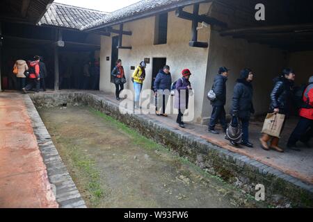 Die Menschen der ehemaligen Residenz von Mao Zedong, dem 120. Jahrestag der Geburt von Mao in Shaoshan zu gedenken besuchen, Longyan Stadt, zentrale China Hu Stockfoto