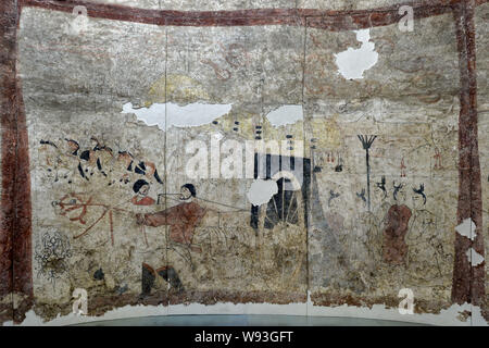 Details zu ein Fresko in der Kammer von einem wandbild Grab des nördlichen Qi Dynastie (550-577 AD), der in Shuozhou Stadt ausgegraben wurde gesehen, in der Basis Stockfoto