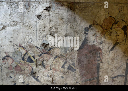 Details zu ein Fresko in der Kammer von einem wandbild Grab des nördlichen Qi Dynastie (550-577 AD), der in Shuozhou Stadt ausgegraben wurde gesehen, in der Basis Stockfoto