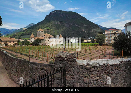 Feudale Maretsch Schloss Castello Mareccio Stockfoto