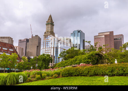 Boston Skyline und Custom House in Boston, Massachusetts Stockfoto