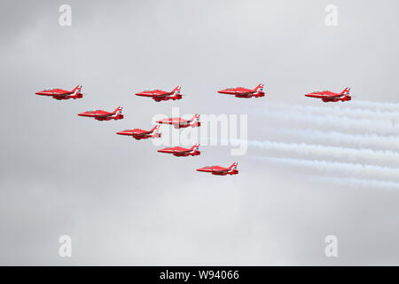 Rote Pfeile aerobatic Display Team mit ihren BAE Systems T1 Hawk an der Royal International Air Tattoo RIAT 2019 an RAF Fairford, Gloucestershire, VEREINIGTES KÖNIGREICH Stockfoto