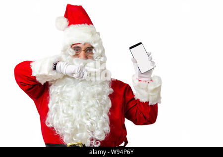 Santa Claus mit Smart Phone auf weißem blackground mit Platz für Text kopieren Stockfoto