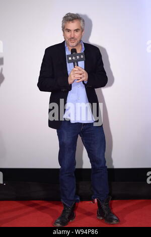Mexikanischen Regisseur Alfonso Cuaron spricht bei einer Pressekonferenz zur Premiere seines neuen Films, Schwerkraft, in Peking, China, 18. November 2013. Stockfoto