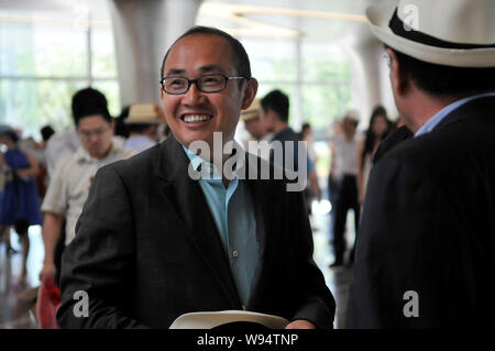 ------ Pan Shiyi, Mitbegründer, Chairman und Co-CEO der SOHO China, lächelt, während einer Veranstaltung in Peking, China, 25. Juni 2011. Trotz der Kontroversen Stockfoto