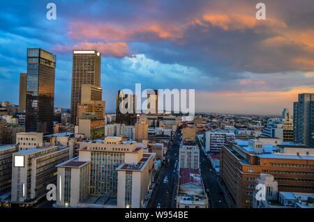 Schöne Johannesburg City Skyline und hisgh Türme und Gebäude Stockfoto