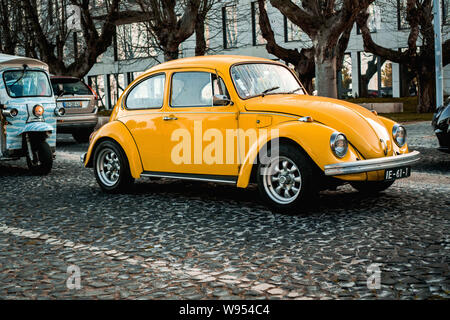 VW Käfer in Lissabon, Portugal. Stockfoto