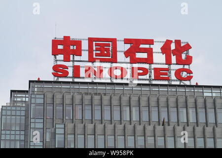 ---- Blick auf den Sitz und Hauptverwaltung der China Petrochemical Corporation oder China Petroleum und Chemical Corporation, wie Sinopec bekannt, in Stockfoto