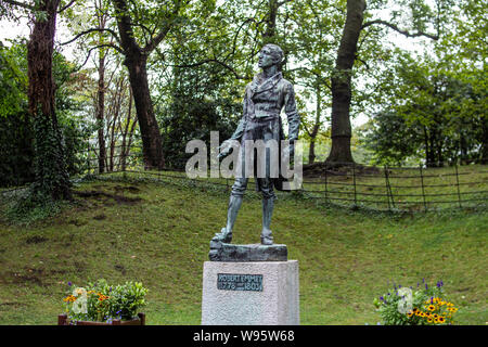 Jerome O'Connor's Statue von Robert Emmett, in St Stephens Green, Dublin, Irland Die irische Patriot, der 1803 nach einem gescheiterten Aufstand hingerichtet wurde. Stockfoto