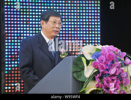 ------ Chinesischer stellvertretender Bürgermeister von Shanghai Yang Xiong gibt eine Rede an der Welt der Telekommunikation und Informationsgesellschaft Tag Zeremonie in Shanghai Stockfoto