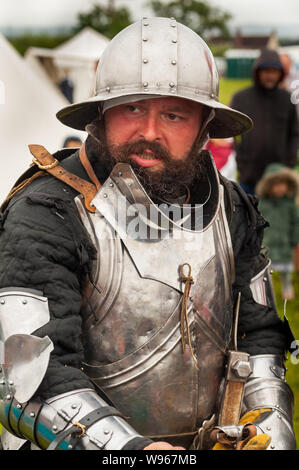 Re-enactors Phase der Schlacht von Shrewsbury 1403 auf dem Original Battlefield im Juli 2019 Stockfoto