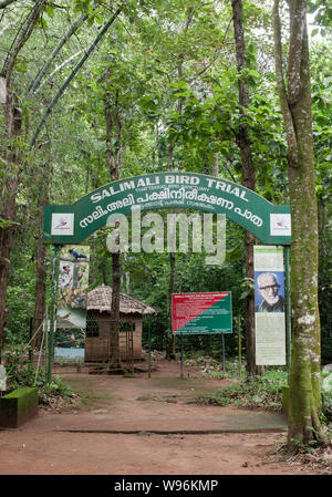 Eingang Thattekad Vogelschutzgebiet auch als Salim Ali Bird Sanctuary, Ernakulum Bezirk, Thattekad, Kerala, Indien Stockfoto