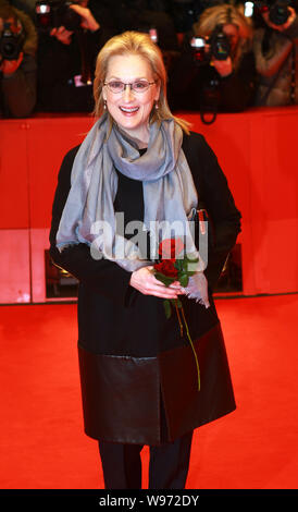 US Schauspielerin Meryl Streep kommt für die Premiere des Films, die Eiserne Lady, die während der 62. Internationalen Filmfestspiele Berlin in Berlin, Deutschland, 1. Stockfoto