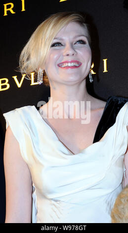 US-Schauspielerin Kirsten Dunst stellt bei der Eröffnung des Bulgari Retrospektive - 125 Jahre italienischer Pracht Kunstausstellung in Shanghai, C Stockfoto