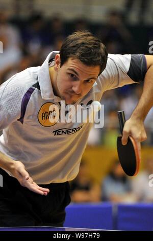 ---- Deutsche Tischtennis superstar Timo Boll konkurriert während der mens Team Match im China 2011 vs World Team Challenge Tischtennis Wettbewerb Stockfoto