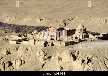 ------ Landschaft des Guge Dynastie Ruinen in der Präfektur Ngari Zanda County, im Südwesten von China der Autonomen Region Tibet, 11. Mai 2006. China hat Inve Stockfoto