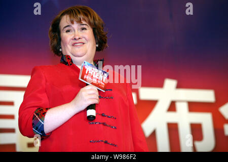 Britische Sängerin Susan Boyle besucht eine Pressekonferenz für China, das Talent in Shanghai, China, 8. Juli 2011. Stockfoto