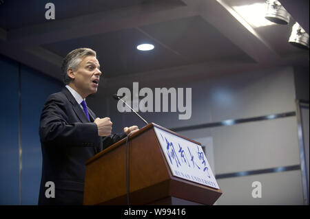 Jon Huntsman Jr., Botschafter der Vereinigten Staaten zu China, liefert eine Rede an der Hunan University in Changsha, Provinz Hunan, China Central Stockfoto