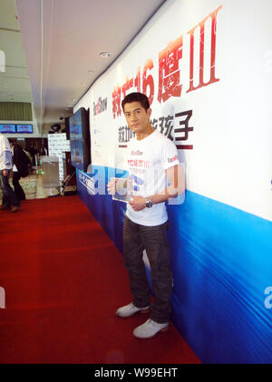 Hong Kong Schauspieler - Sänger Aaron Kwok besucht eine Wohltätigkeitsveranstaltung der RoadShow in Hongkong, China, 1. Juni 2011. Stockfoto