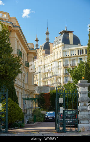 Nizza, Frankreich - 04 April, 2019: schöne Arhitektur auf der Avenue Acte de Cimiez Stockfoto