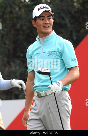 Chinesischer Golfspieler Liang Wenchong ist während des zweiten Tages der HSBC Champions Golf Turnier an der Sheshan International Golf Club in Shanghai gesehen, Stockfoto