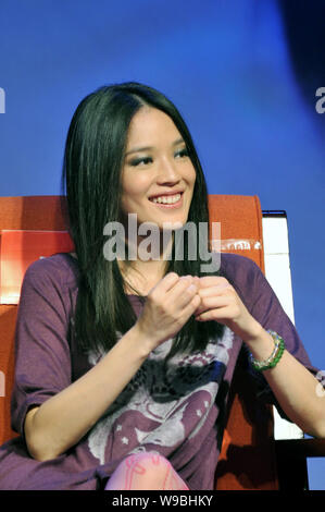 Taiwanesische Schauspielerin Shu Qi ist bei einer Pressekonferenz zur Premiere der Film gesehen, wenn Sie die One II, in Peking, China, 16. Dezember 2010. Stockfoto