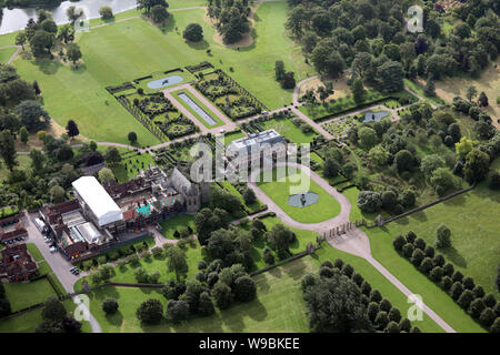 Luftaufnahme von Eaton Hall auf der Duke of Westminster Eaton Estate in Cheshire, Großbritannien Stockfoto