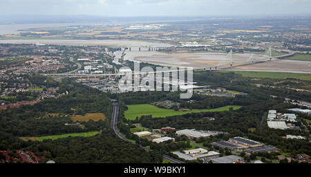 Luftaufnahme von Runcorn & den Fluss Mersey, Cheshire, Großbritannien Stockfoto